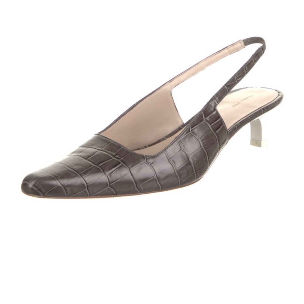 Elegant leather Slingback kitten Heels
